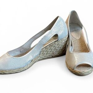Donald Pliner Charlot Silver Leather Espadrille Wedge size 7.5